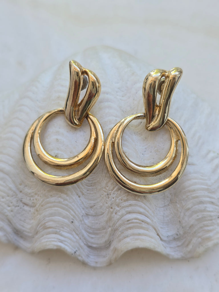 Vintage gold tone earrings