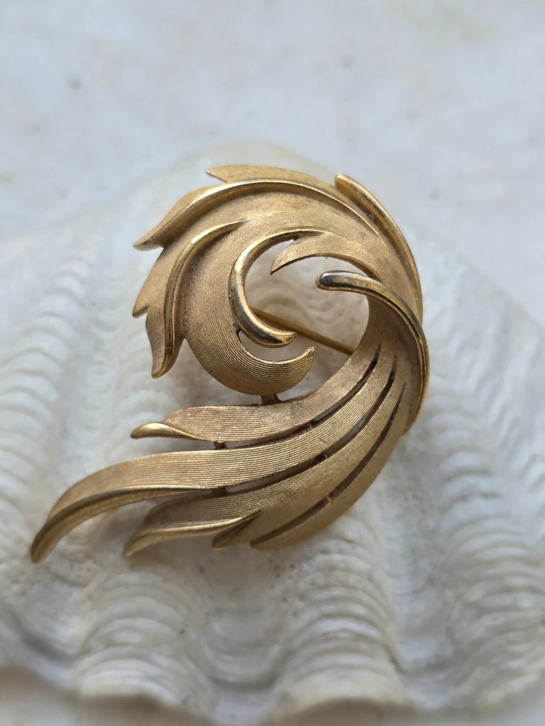 Vintage brushed gold Trifari brooch