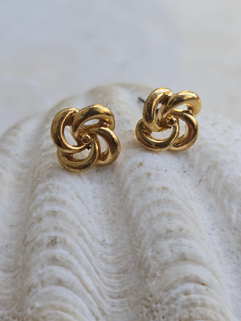 Gold tone stud earrings 3