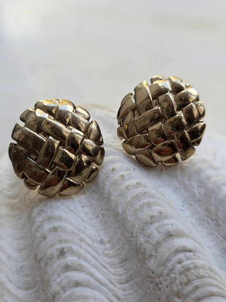 Gold tone stud earrings 7