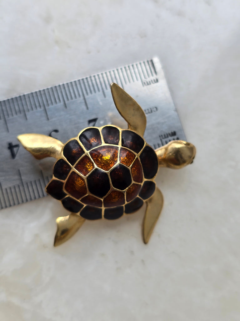 Enamel brooch turtle