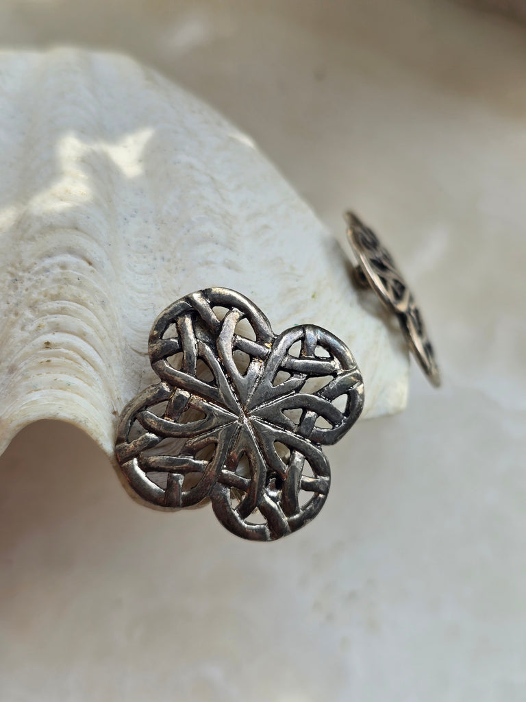 Vintage silver tone clip on earrings