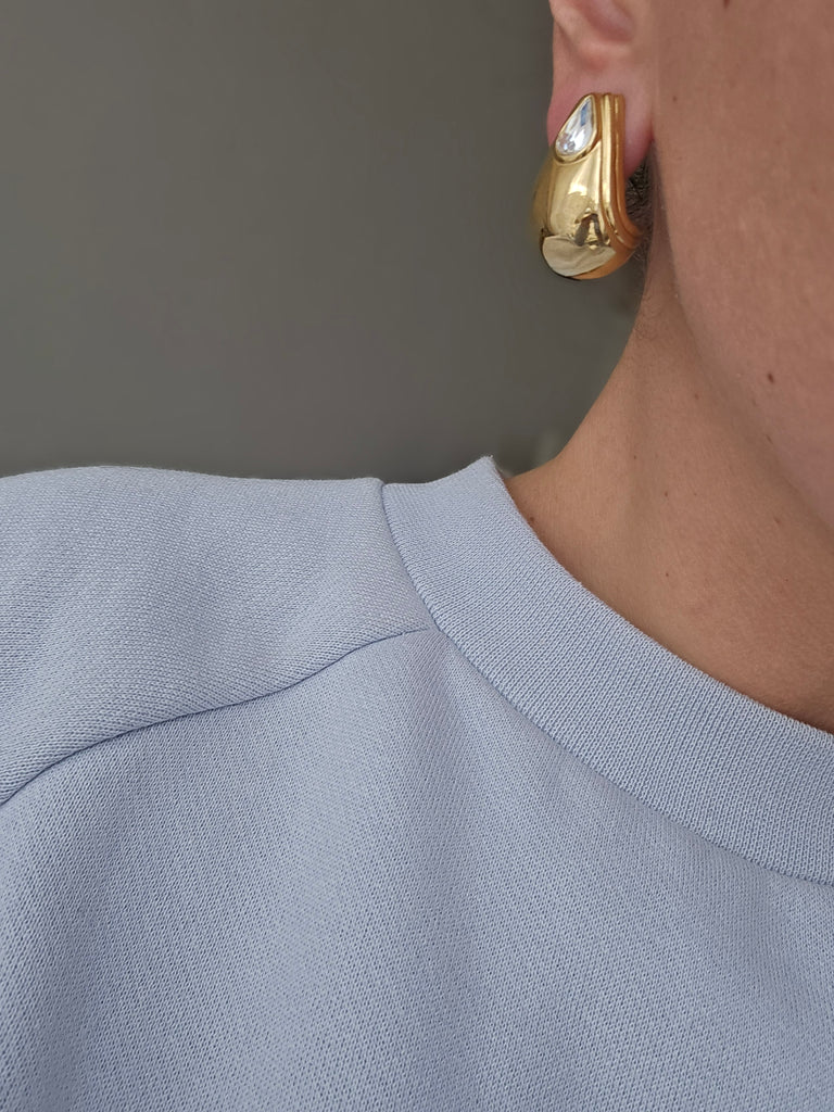 Gold tone vintage earrings