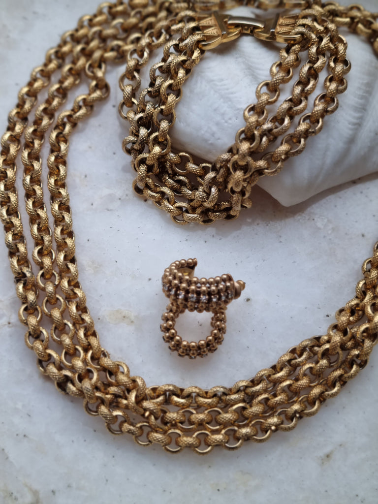 Vintage textured chain bracelet