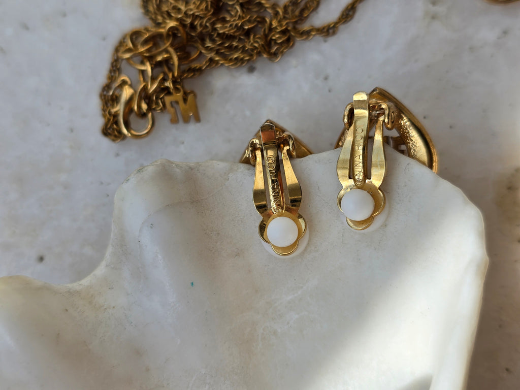 Vintage Nina Ricci clip on earrings