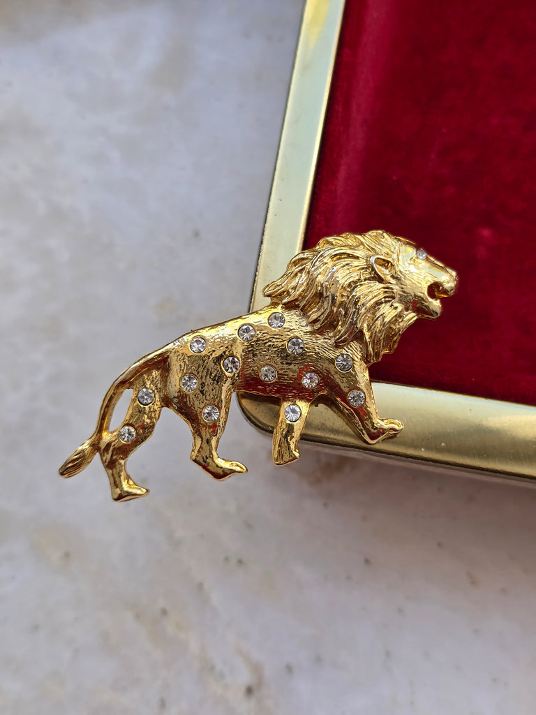 Vintage lion brooch