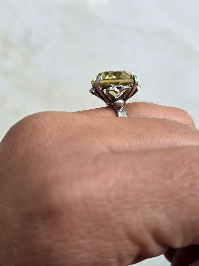 Vintage silver ring with natural citrine stone