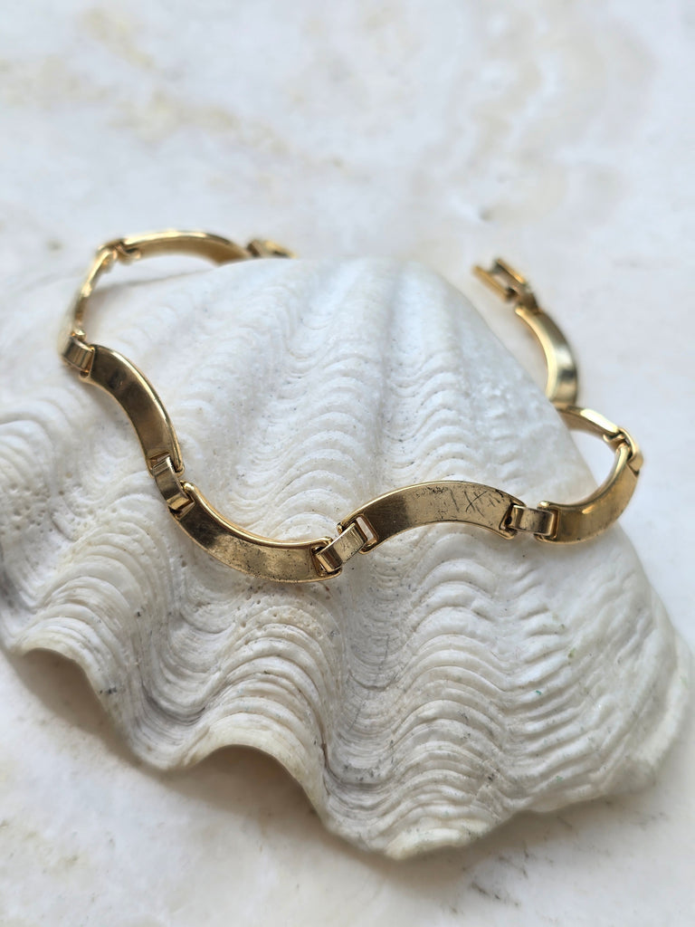 Vintage gold tone bracelet