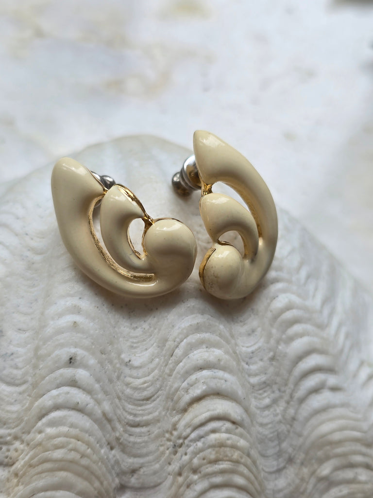 Beige enamel stud earrings