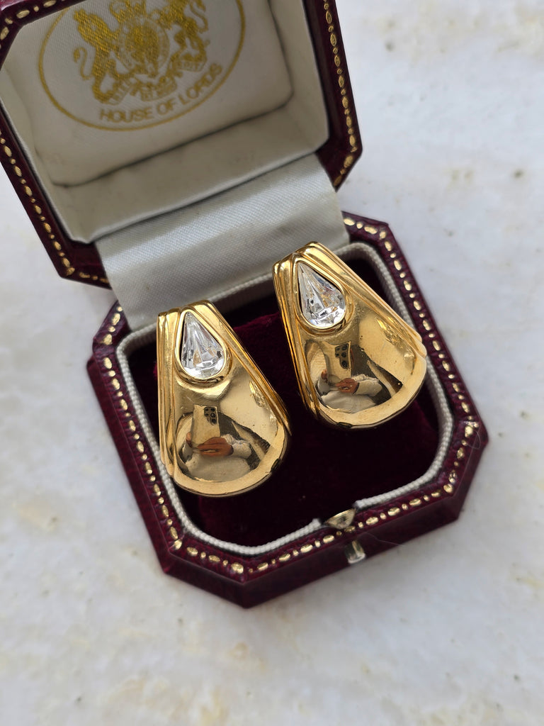 Gold tone vintage earrings