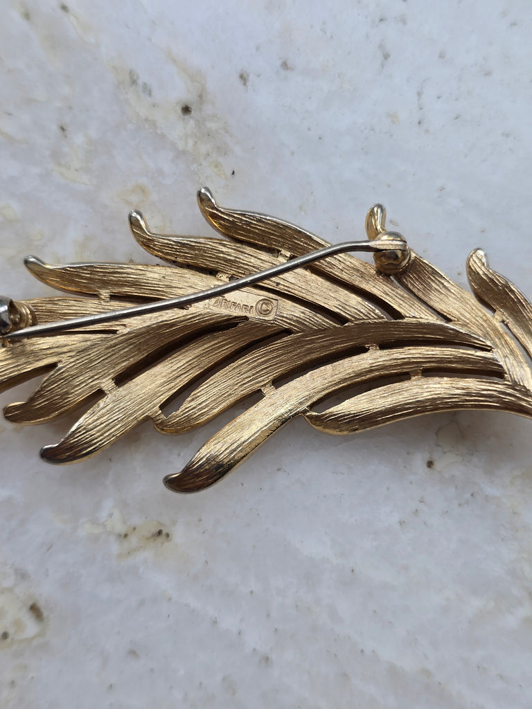 Vintage brushed gold Trifari brooch