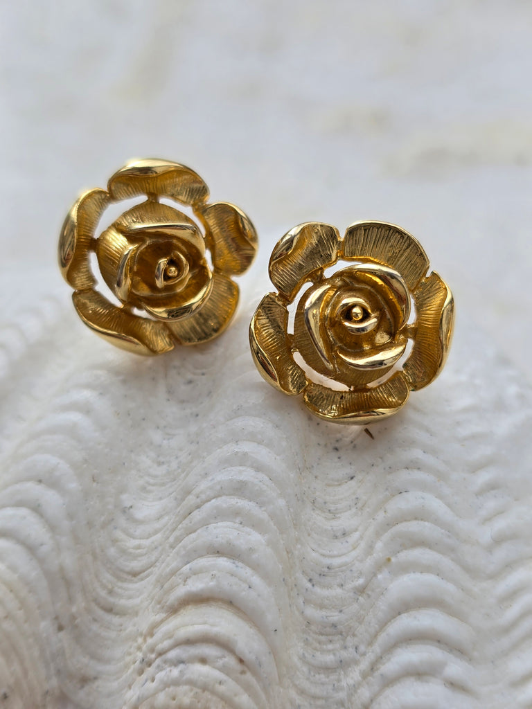 Gold tone flower earrings